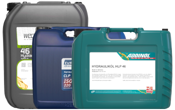 Drei &Ouml;lkanister stehen hintereinander. Der eine Kanister ist von der Marke Wectol, der andere von Eurolub und die letzte von der Marke Addinol